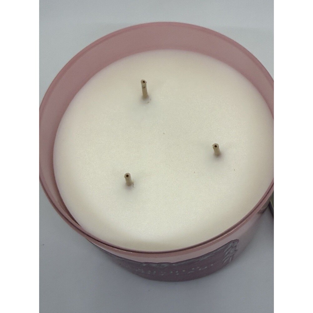 Bath & Body Works White Barn Crushed Candy Cane 3-Wick Candle 14.5 oz Jar New‎ - Picture 4 of 5